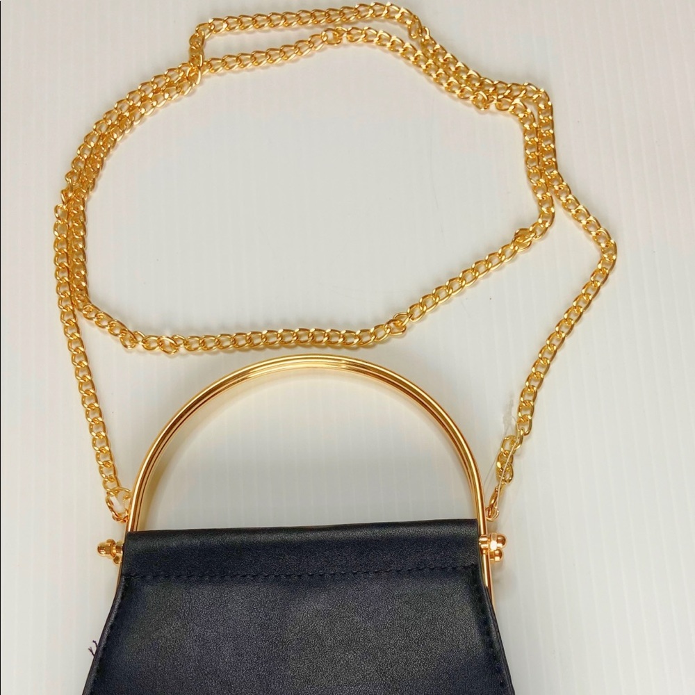 She’s royal bag